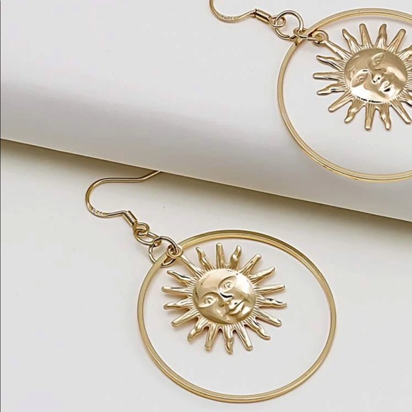 SALE NWT Bright Shine Gold Sun Hoop Earrings